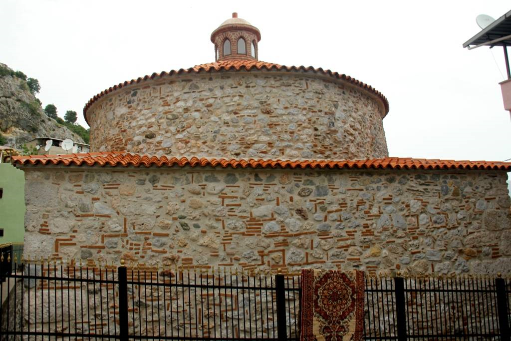Eski Hamam (Çarşı Hamamı) - Kemalpaşa 
