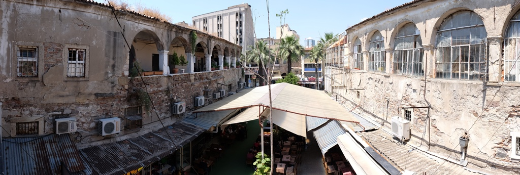 Büyük Karaosmanoğlu Hanı 