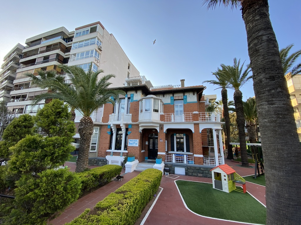 Penetti Mansion