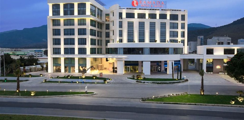 Ramada Hotel & Suites By Wyndham