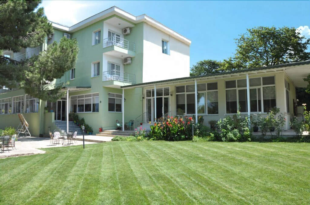 Kyme Otel