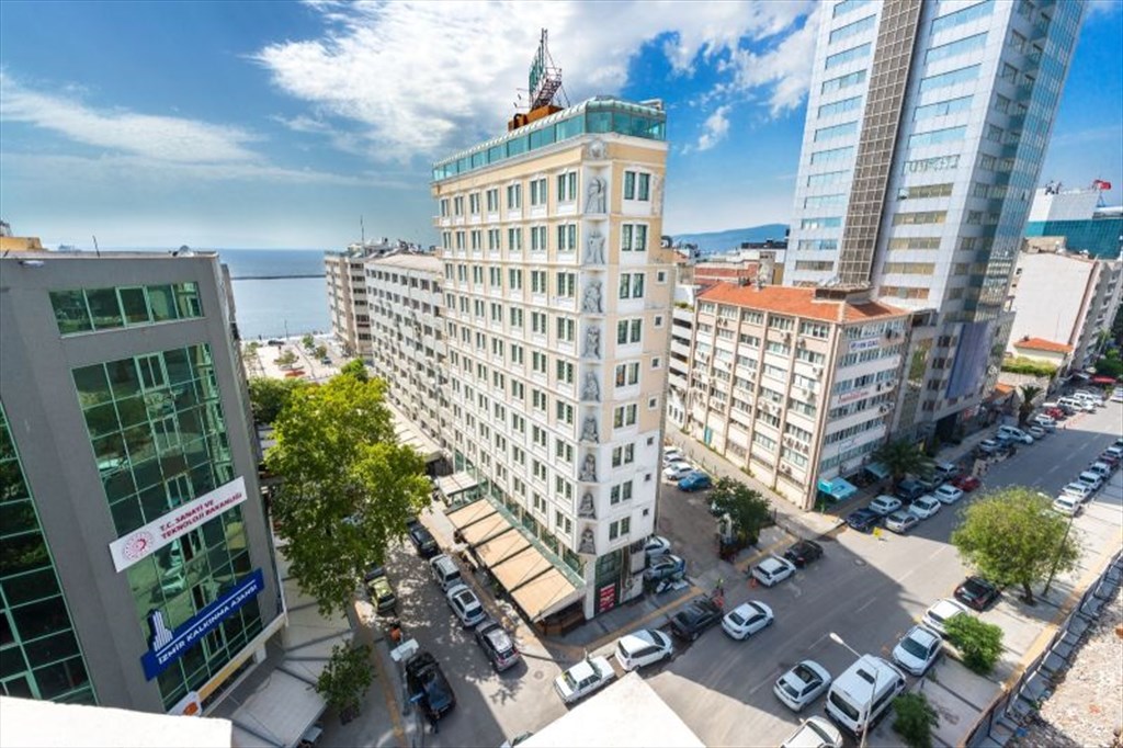 Marla Hotel