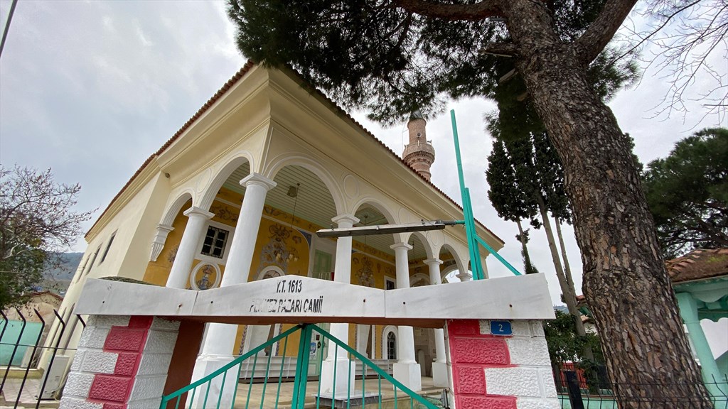 Pekmez Pazarı Cami