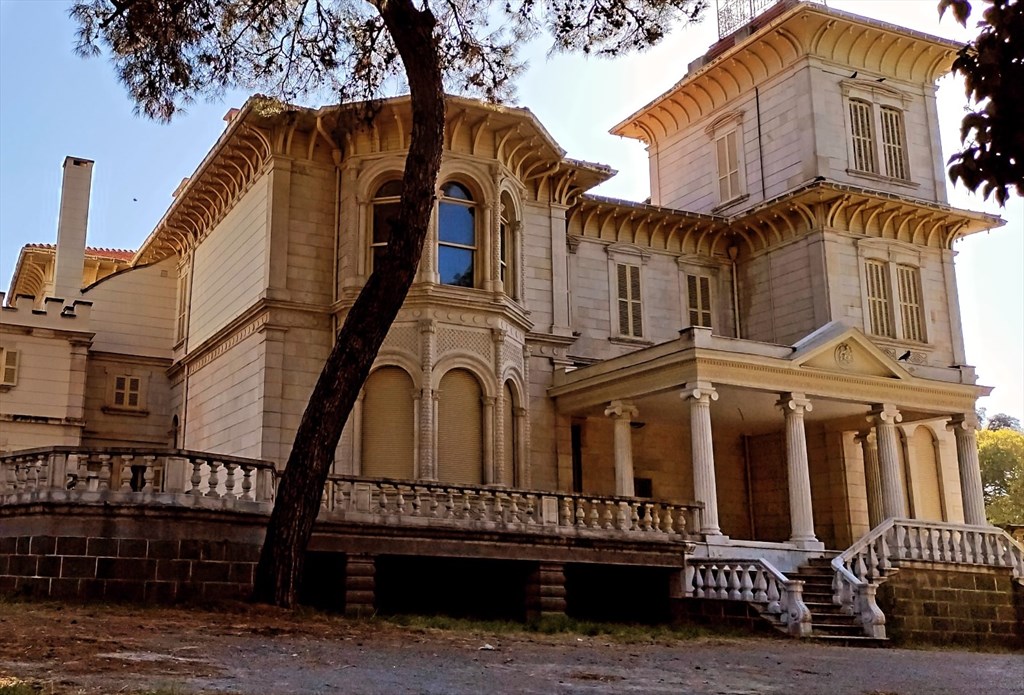 Forbes Köşkü