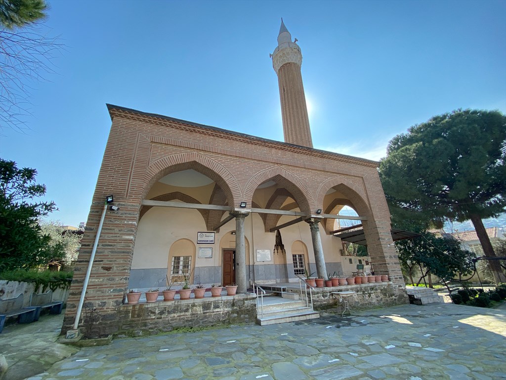 Kara Hasan Camisi