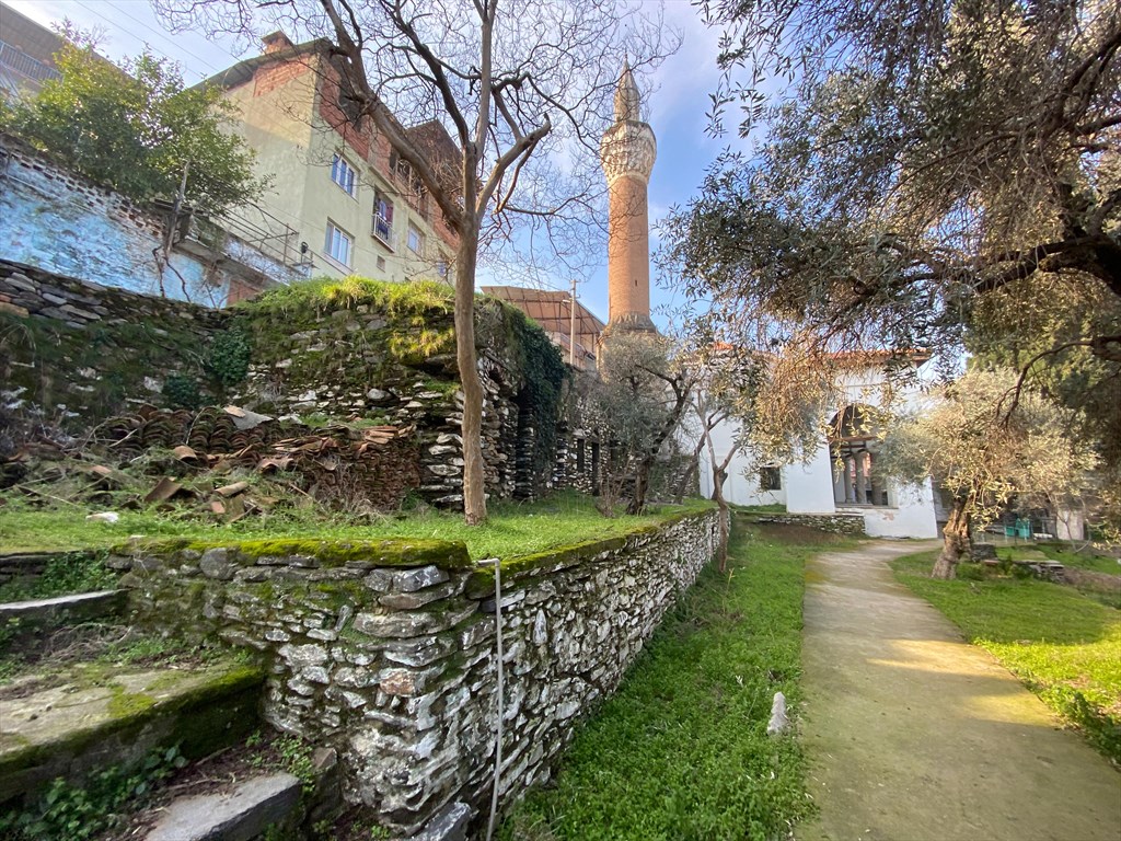 Kaziroğlu (Kadızade) Camisi, Medresesi ve Çeşmesi