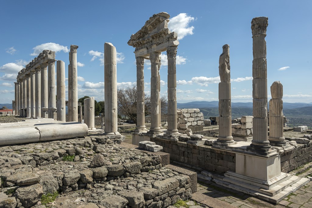 Pergamon Ancient City (Acropolis)