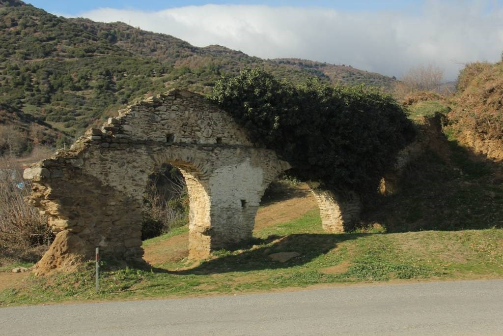 Aqueduct (Birgi)