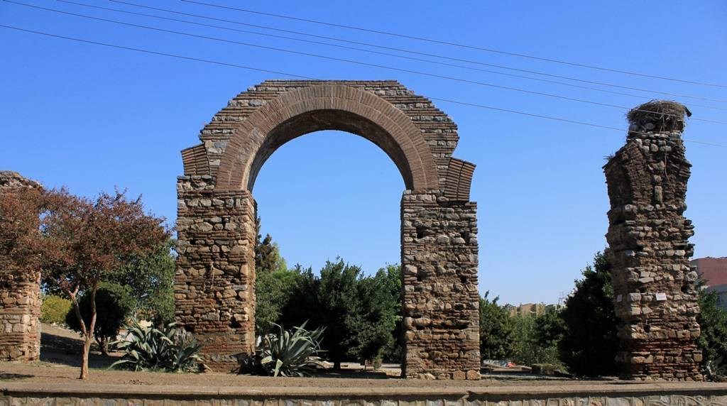 Bizans Aqueduct and Cistern