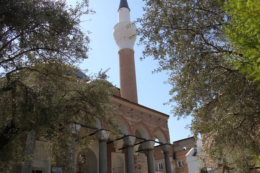 Lütfü Paşa Mosque