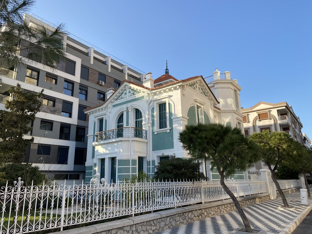 Aliotti Mansion