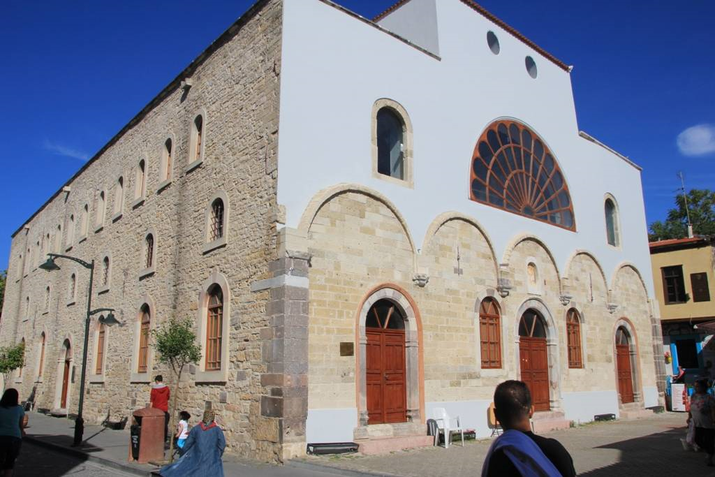 Çeşme Aya Haralambos Church