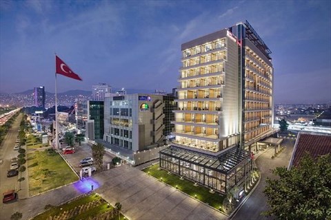 Культурный центр Karşıyaka Deniz Baykal  fotoğrafı